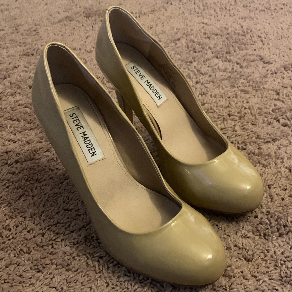 Steve Madden Size 6.5 4” Pumps